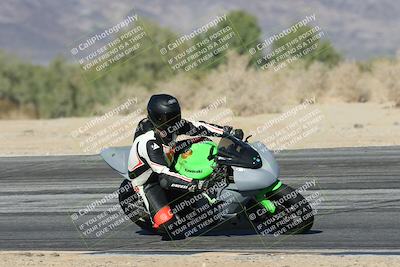 media/Dec-01-2025-Moto Forza (Mon) [[2daa91e15f]]/1-Advanced Group/Session 4 Turn 9/